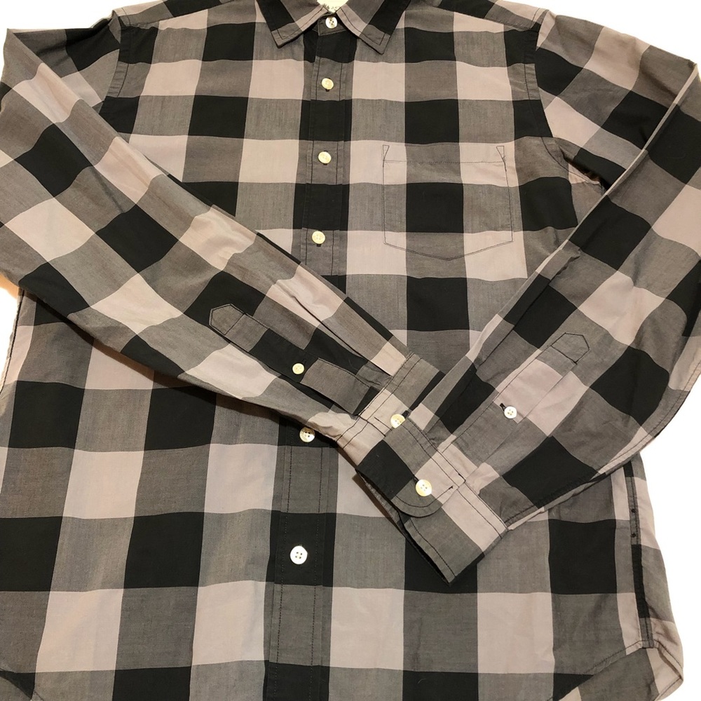 Long-Sleeve Button Down - Picture 4 of 8